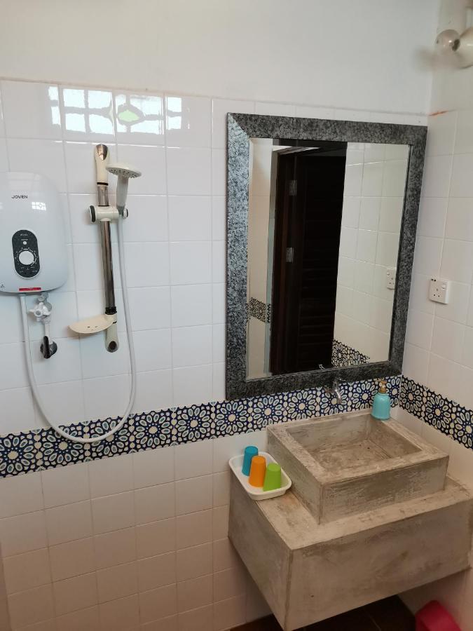Homestay Rangoon Residences + George Town